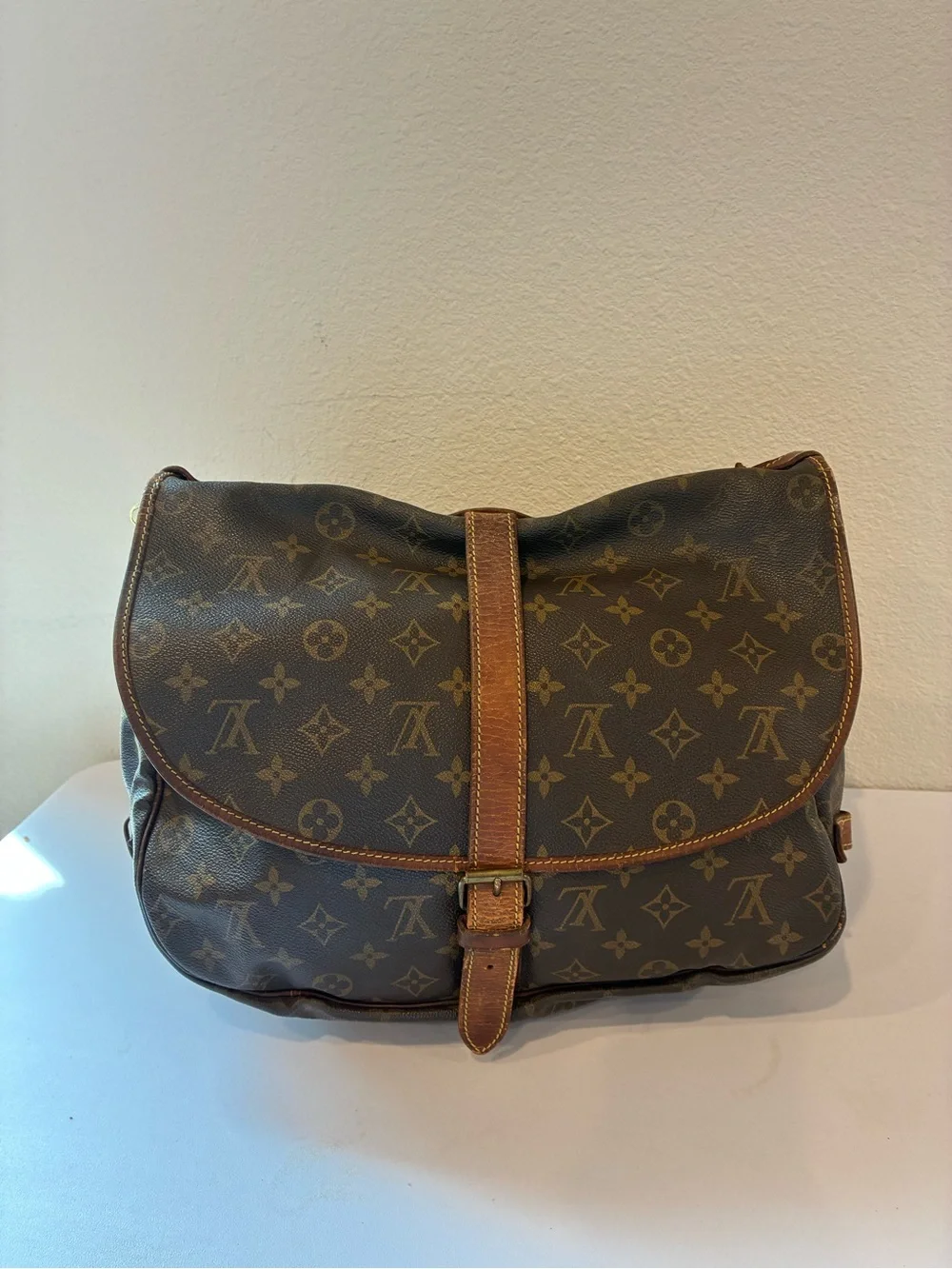 Louis Vuitton Monogram Canvas Messenger Bag in Brown